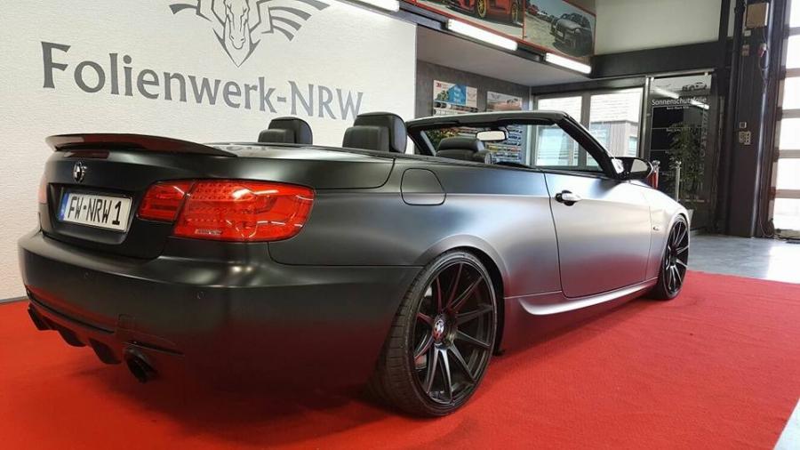  BMW 335i Convertible Satin Black by Folienwerk-NRW 2017 года  (фото 4 из 6)